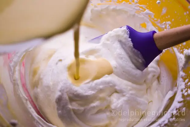 Bavaroise et billes de caramel 4 mélange de l'anglaise à la chantilly