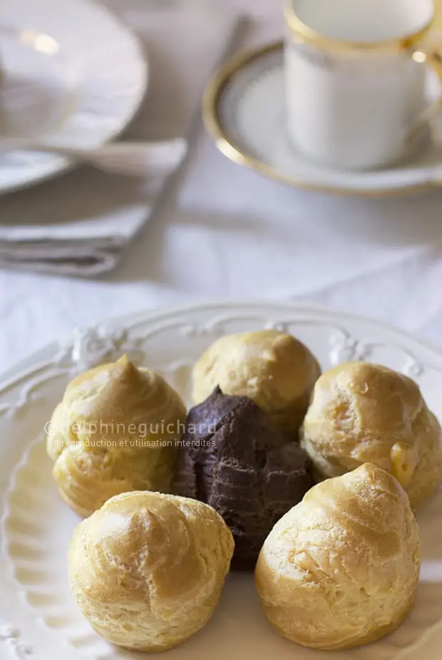Choux à la crème de patate douce et rhubarbe