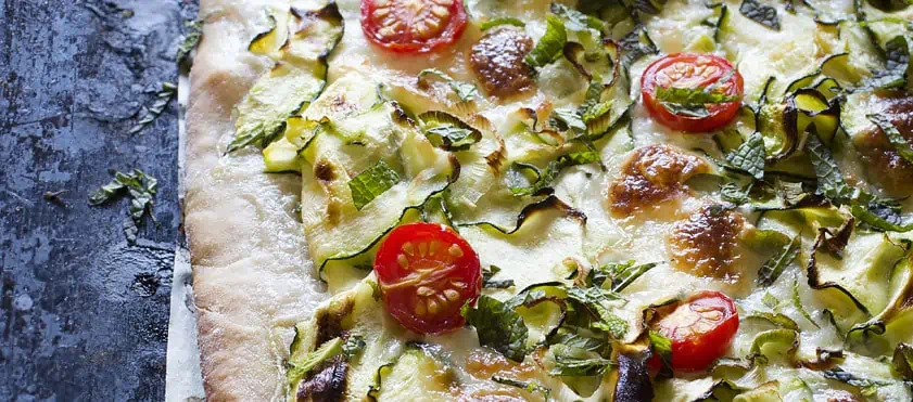 cnf pizza courgette mozzarella une