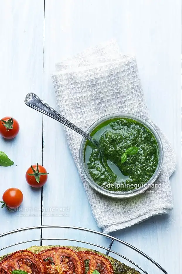 Condiment au basilic, un peu comme un pesto. 1 cnf Pesto 02