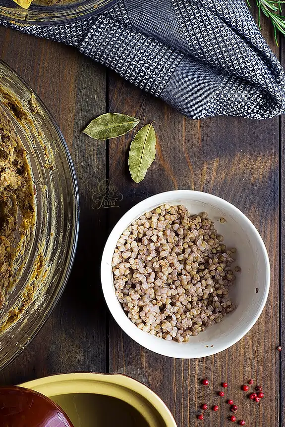Le sarrasin décortiqué qui s'intègre facilement dans de nombreuses recettes, comme les toppings et les terrines.